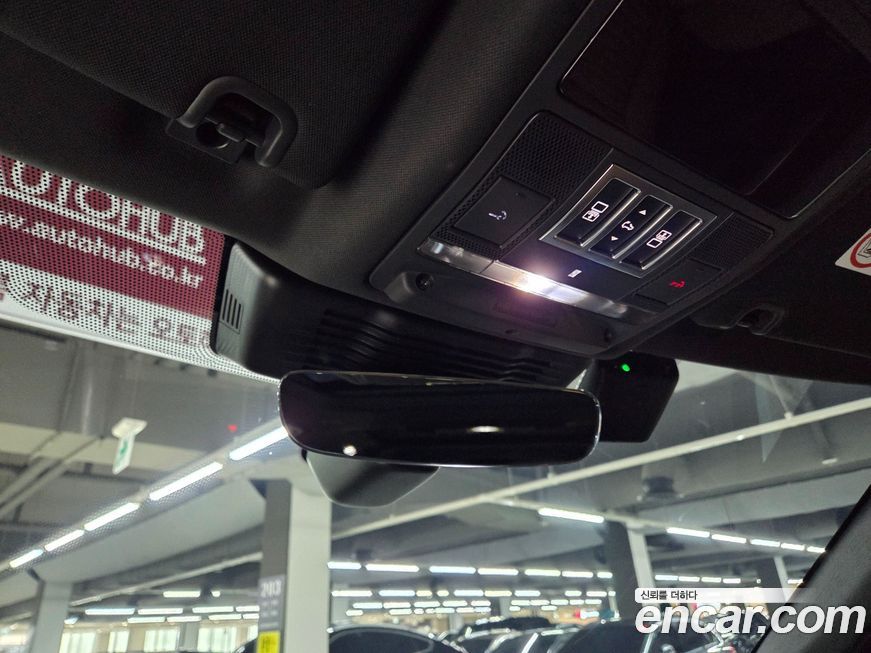 Land Rover Discovery 2025