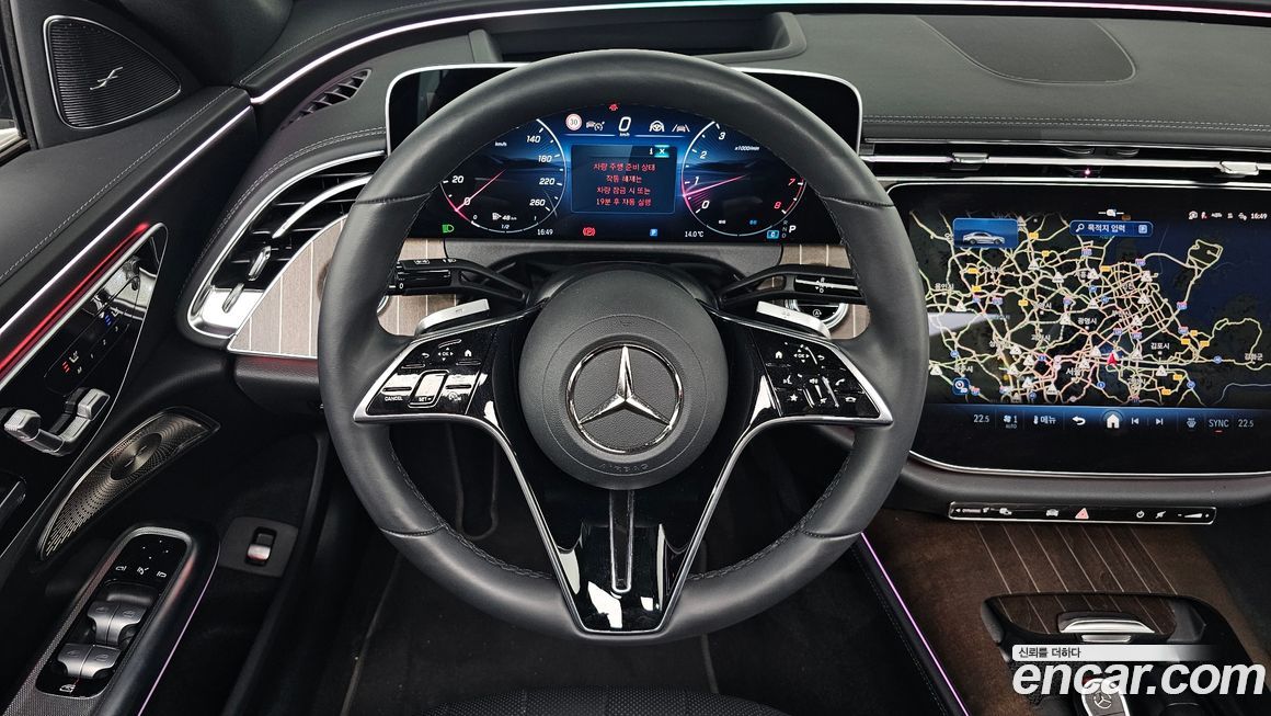 Mercedes-Benz E-Class 2024