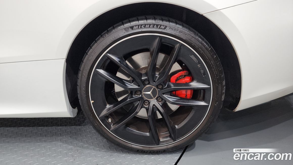 Mercedes-Benz E-Class 2023