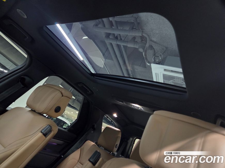 Land Rover Discovery 2025