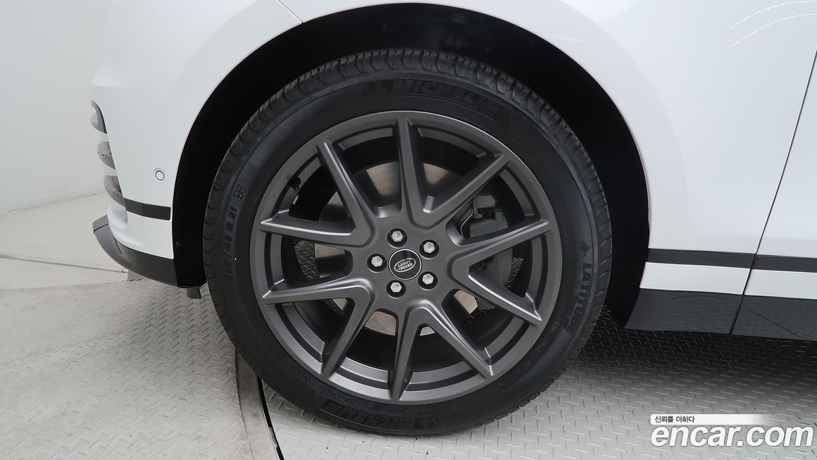 Land Rover Range Rover Velar 2025