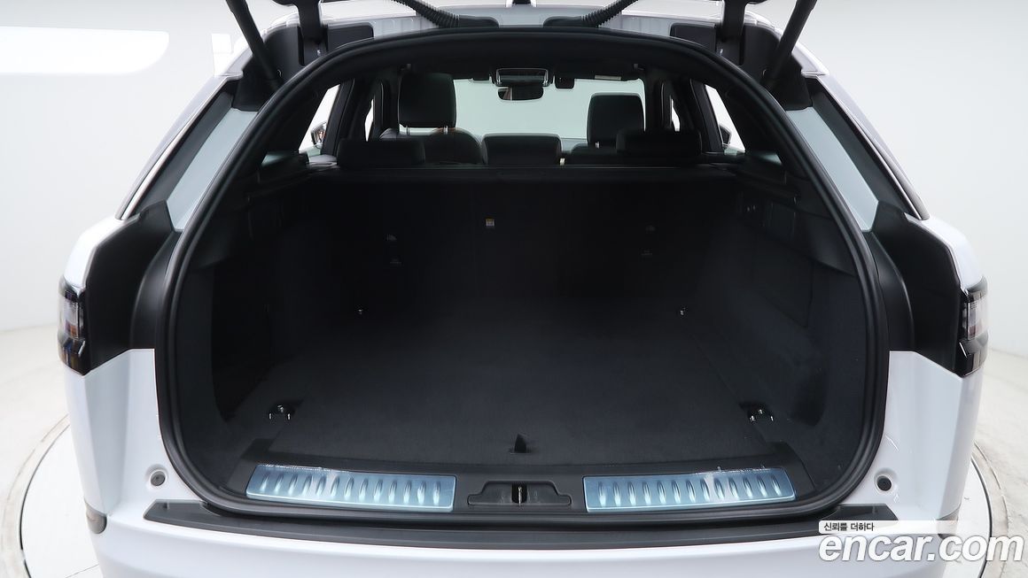 Land Rover Range Rover Velar 2025