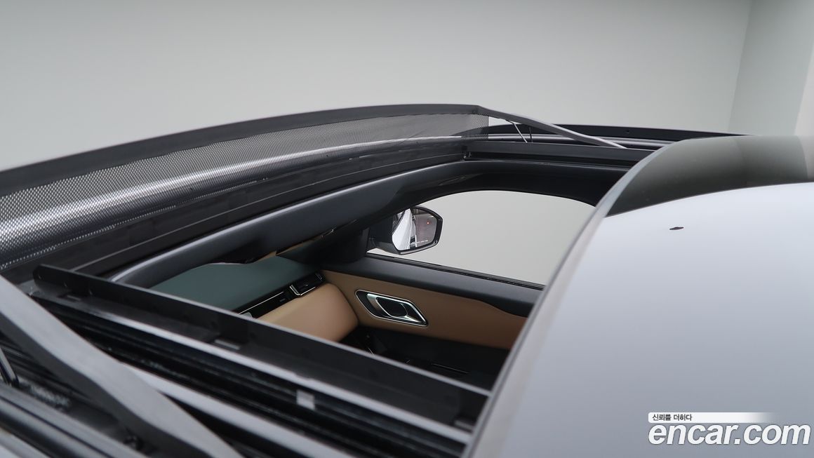 Land Rover Range Rover Velar 2025