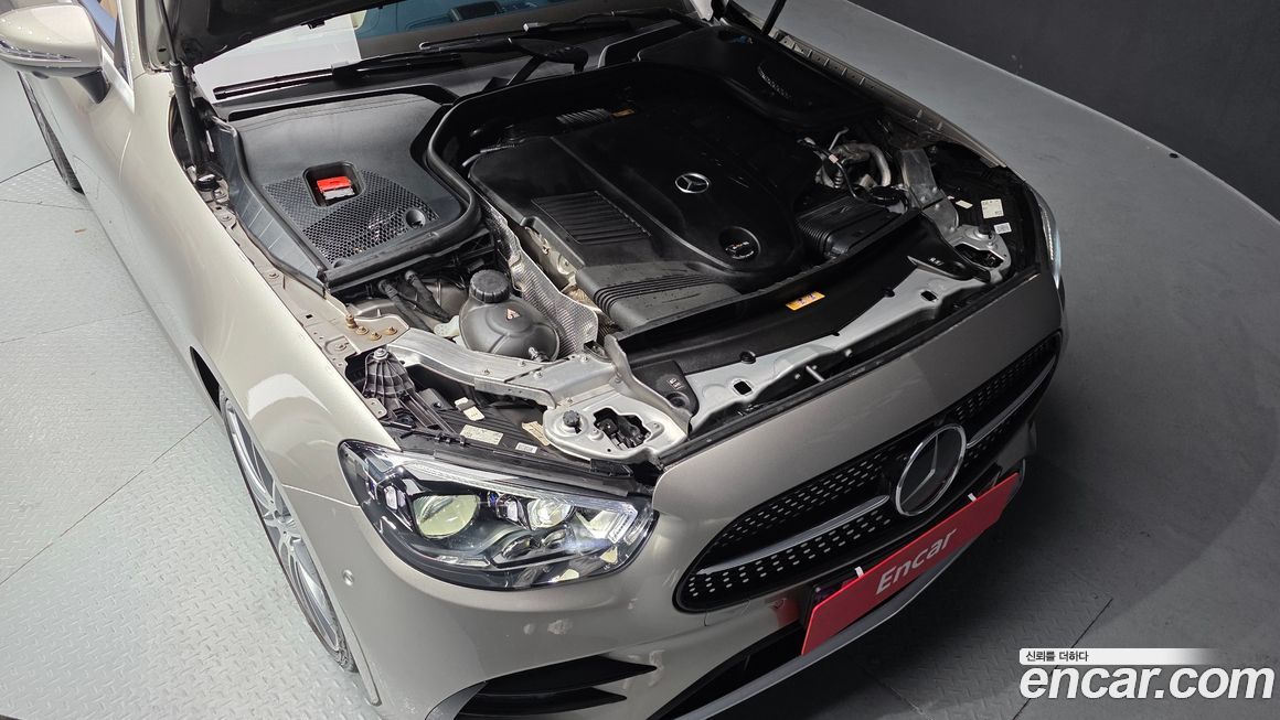 Mercedes-Benz E-Class 2022