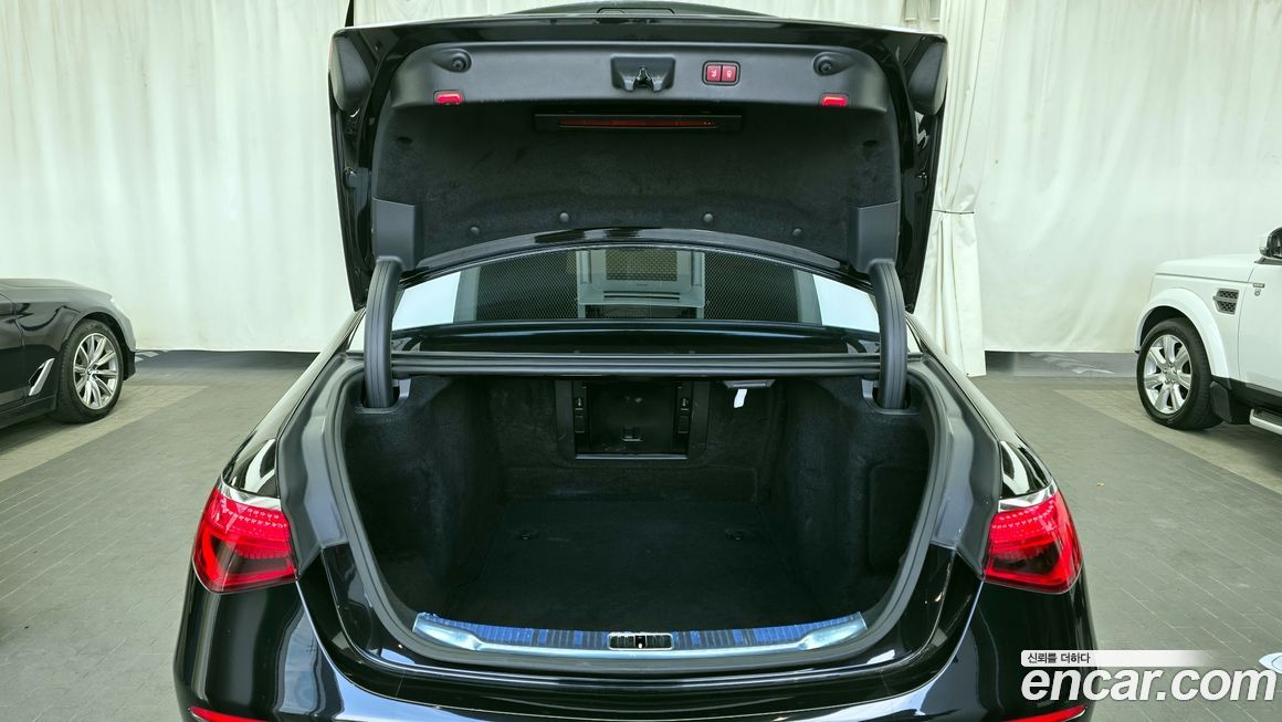 Mercedes-Benz S-Class 2022