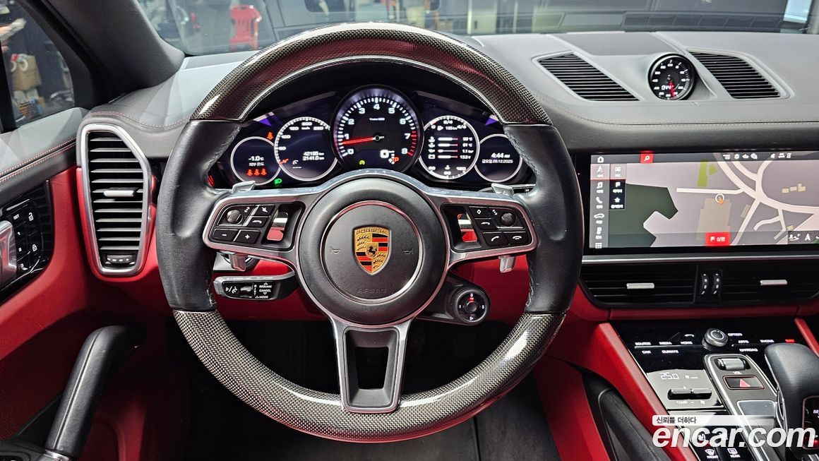 Porsche Cayenne 2021