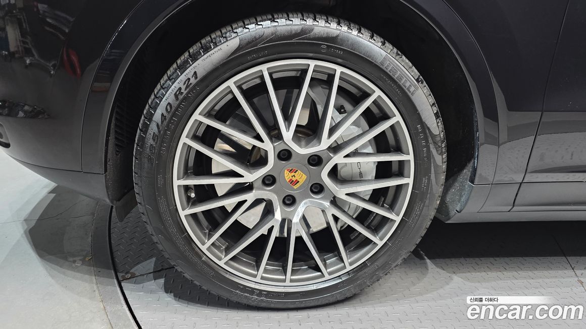 Porsche Cayenne 2021