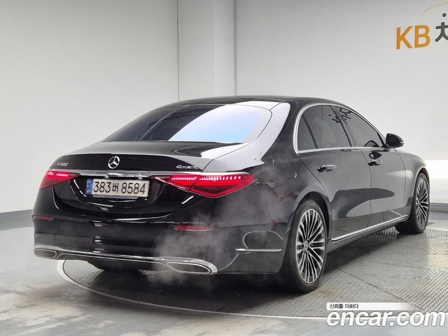 Mercedes-Benz S-Class 2021