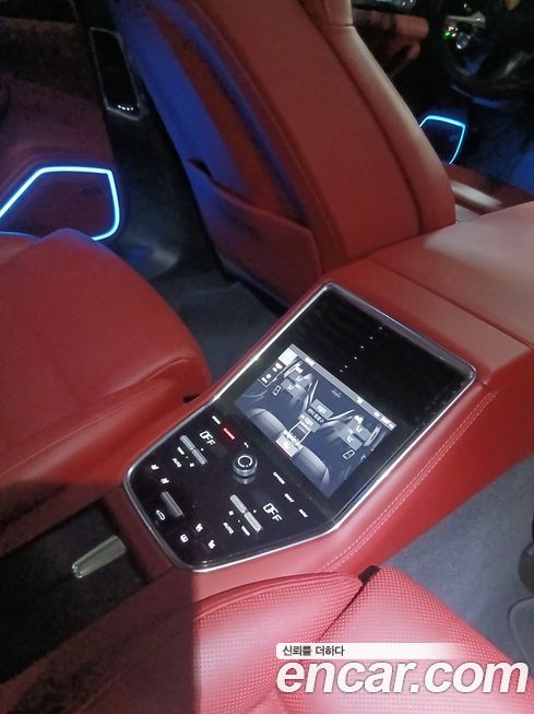 Porsche Panamera 2023