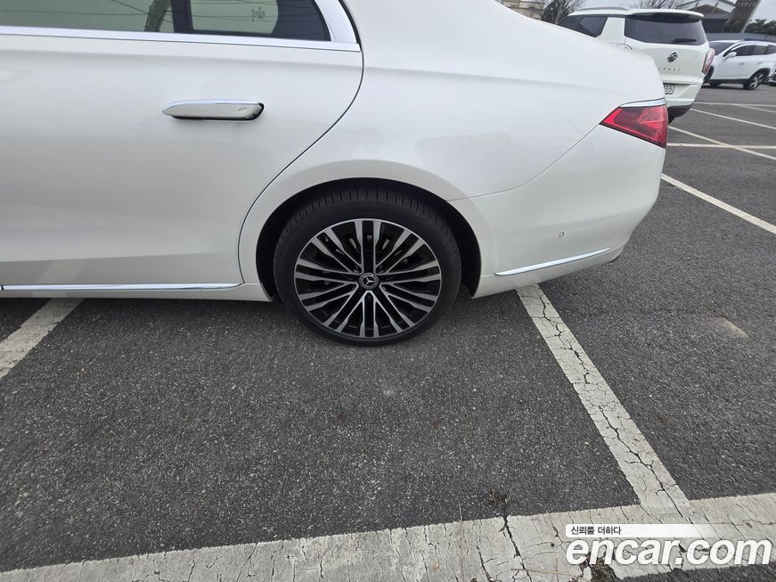 Mercedes-Benz S-Class 2022