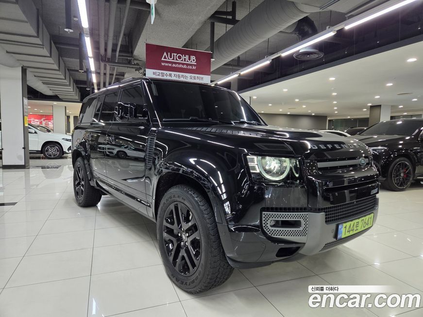 Land Rover Defender 2025