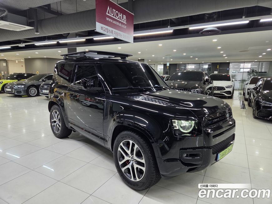 Land Rover Defender 2025