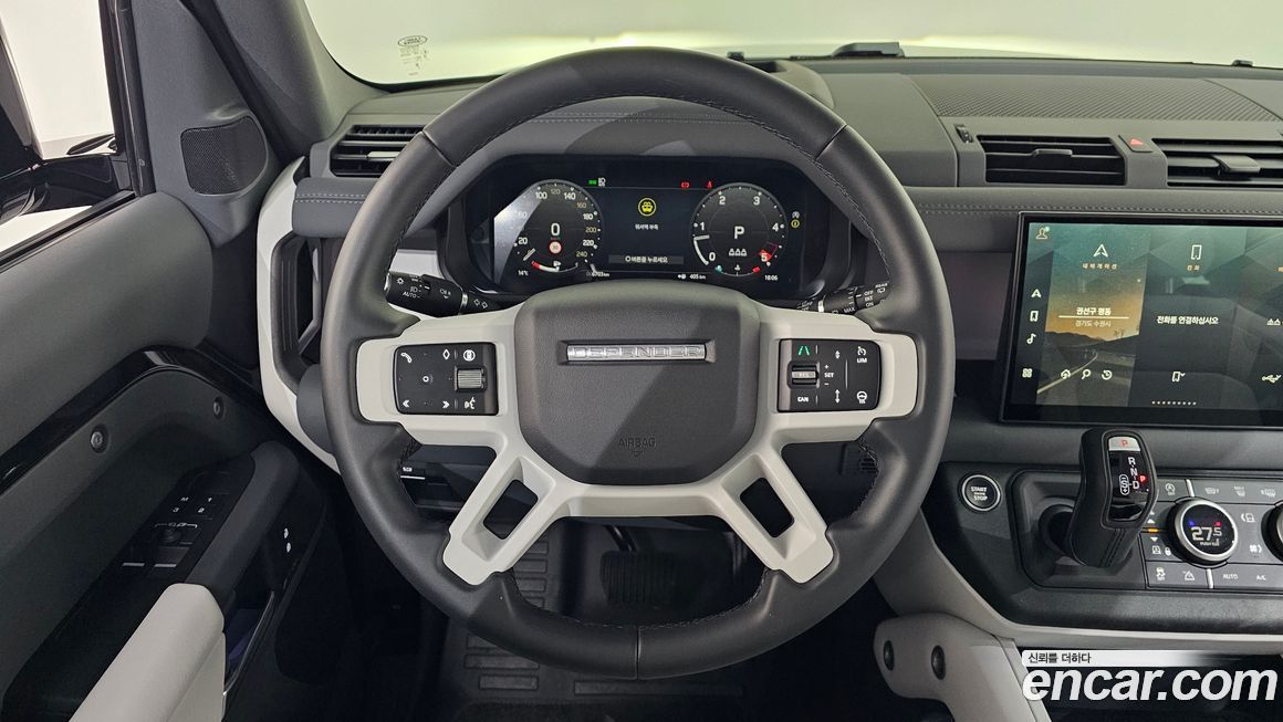 Land Rover Defender 2025