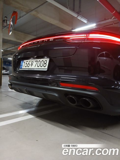 Porsche Panamera 2023