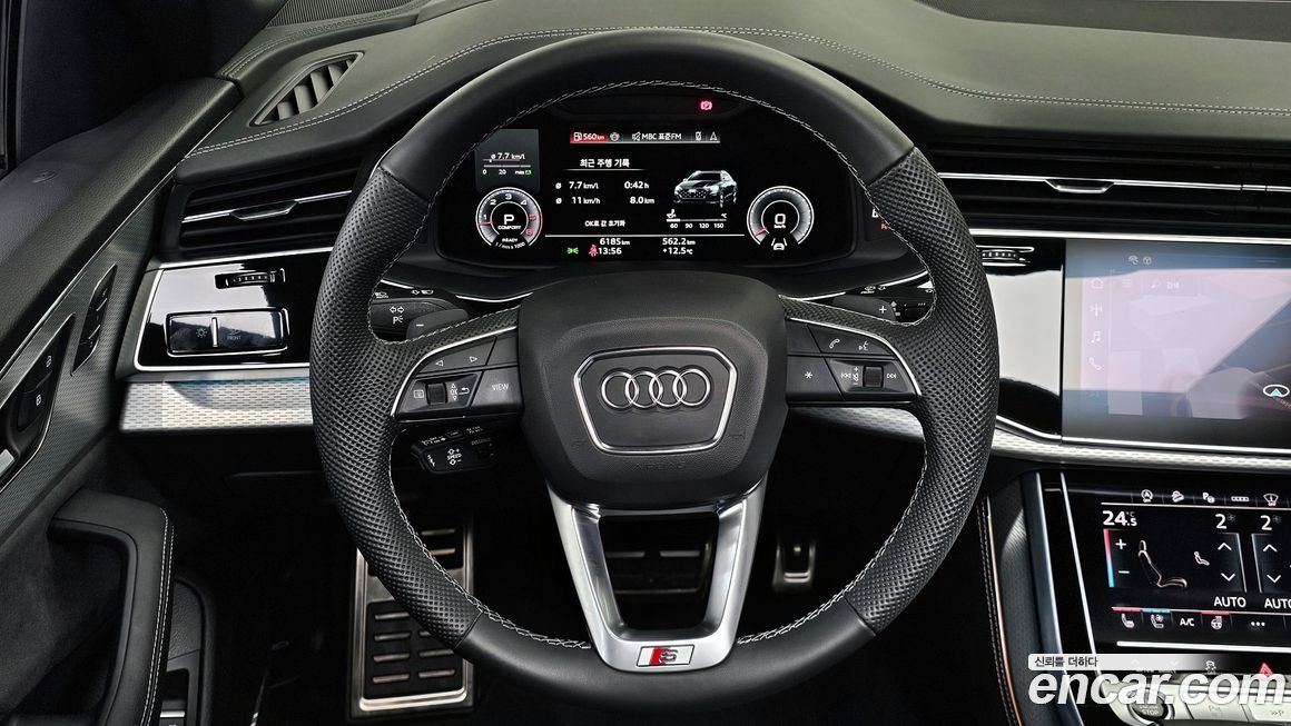 Audi Q8 2025