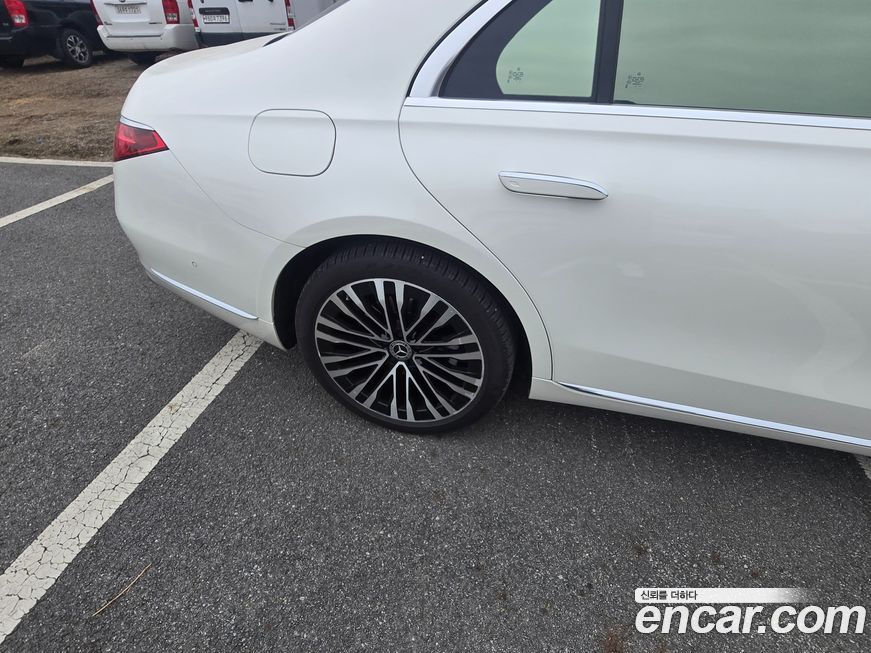 Mercedes-Benz S-Class 2022