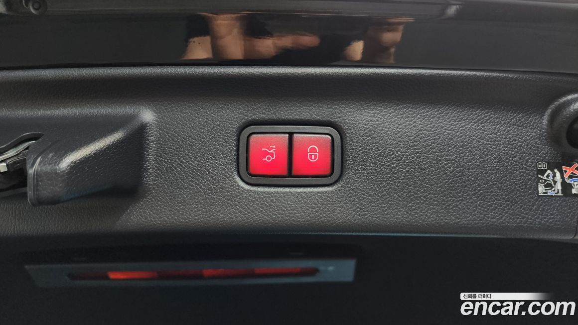 Mercedes-Benz S-Class 2025