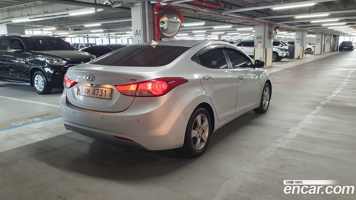 Hyundai AVANTE 2011