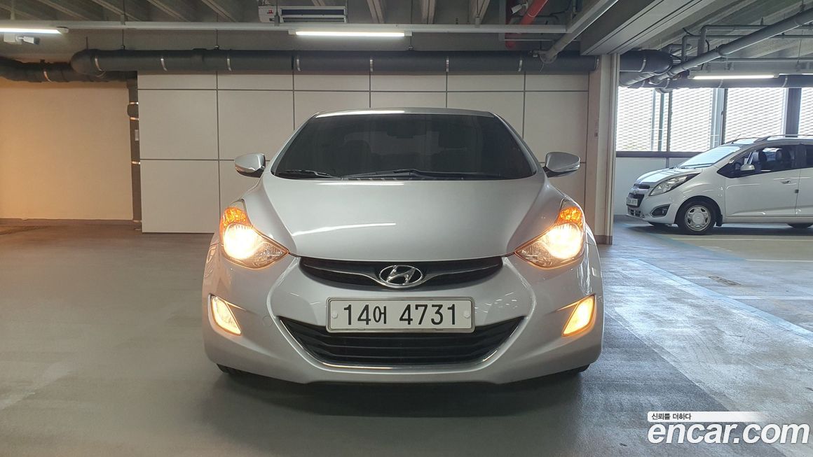 Hyundai AVANTE 2011