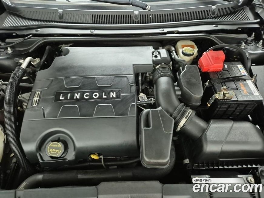 Lincoln MKS 2016