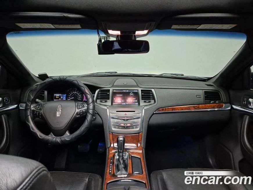 Lincoln MKS 2016