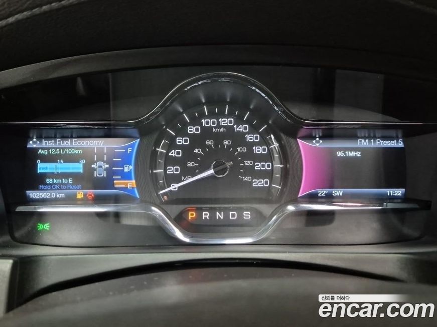 Lincoln MKS 2016