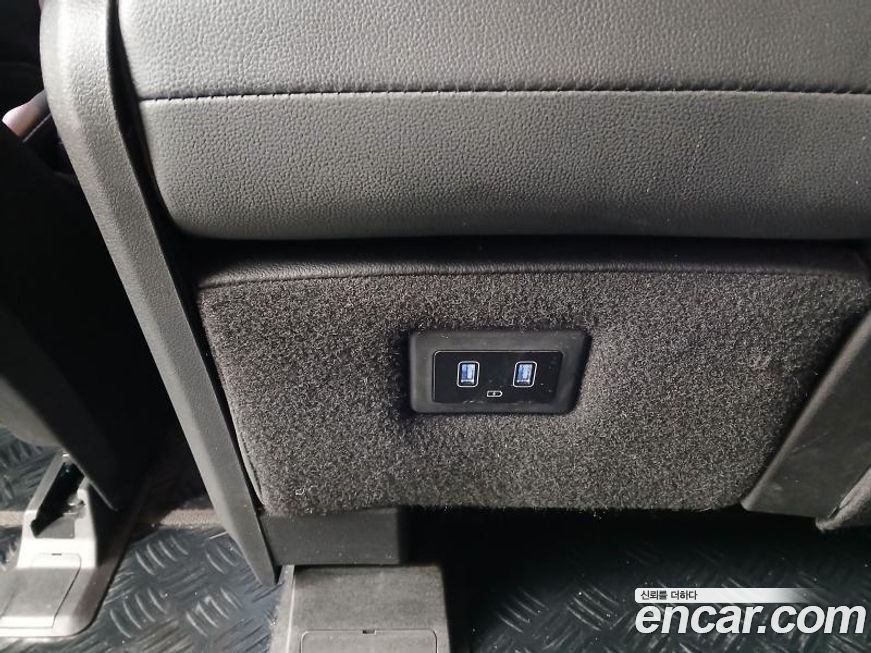 Hyundai Staria 2022