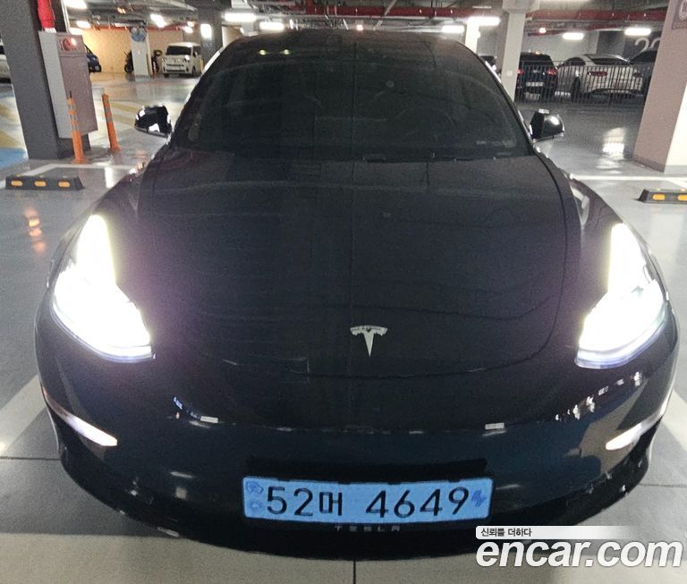 Tesla Model 3 2022