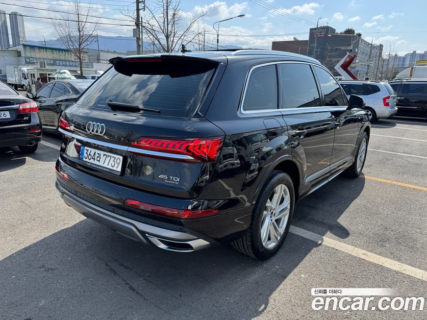 Audi Q7 2021