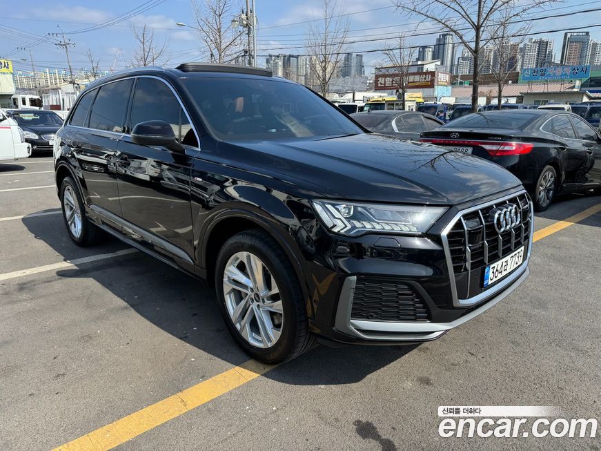Audi Q7 2021