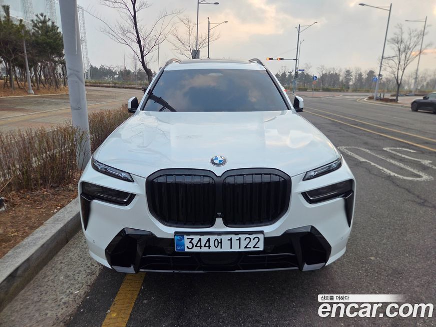 BMW X7 2025