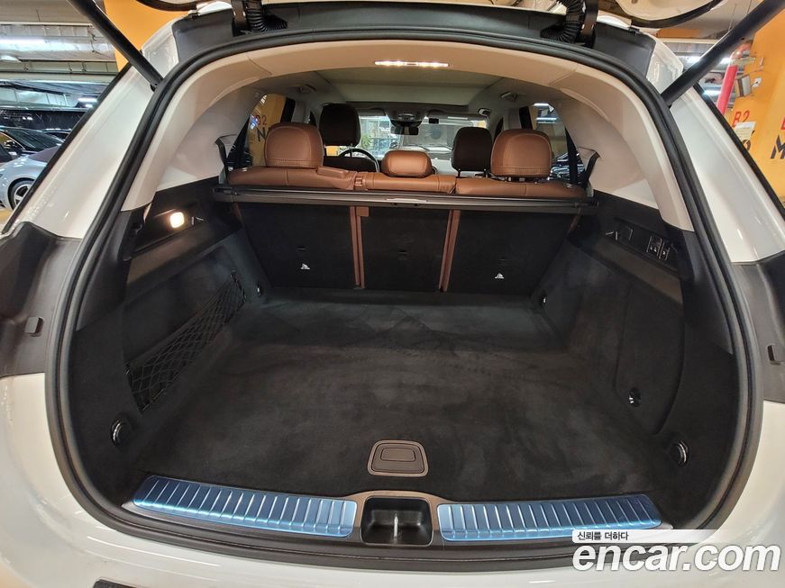 Mercedes-Benz GLE-Class 2025