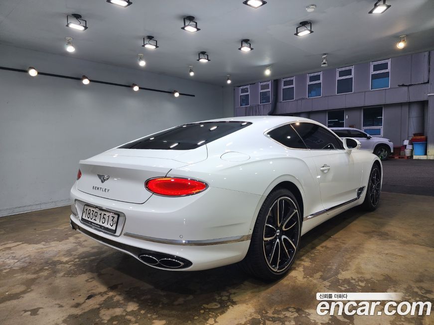 Bentley Continental 2022