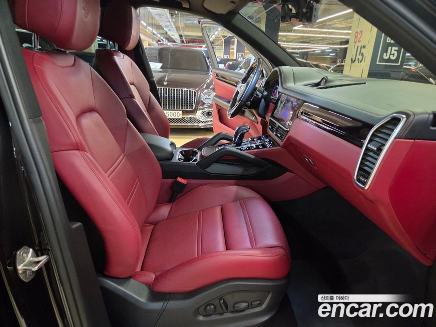 Porsche Cayenne 2022