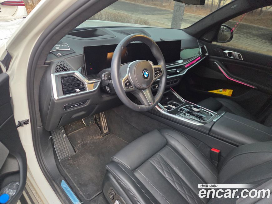 BMW X7 2025