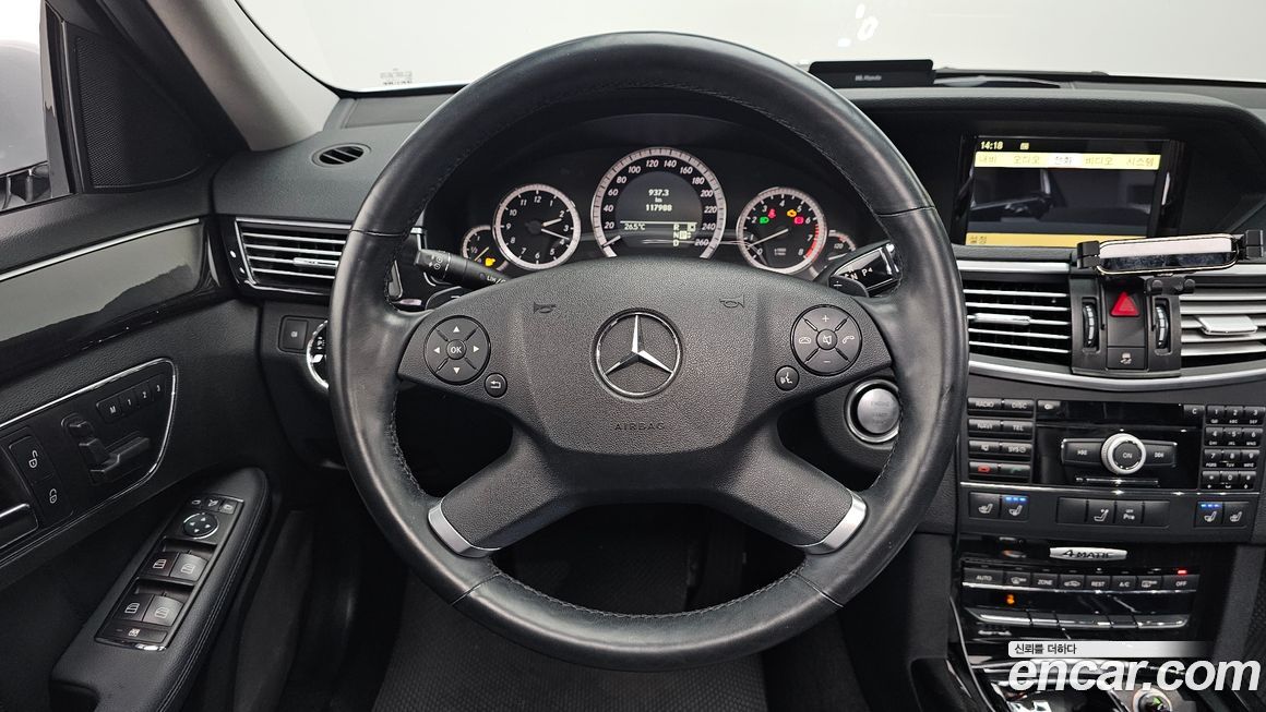 Mercedes-Benz E-Class 2010