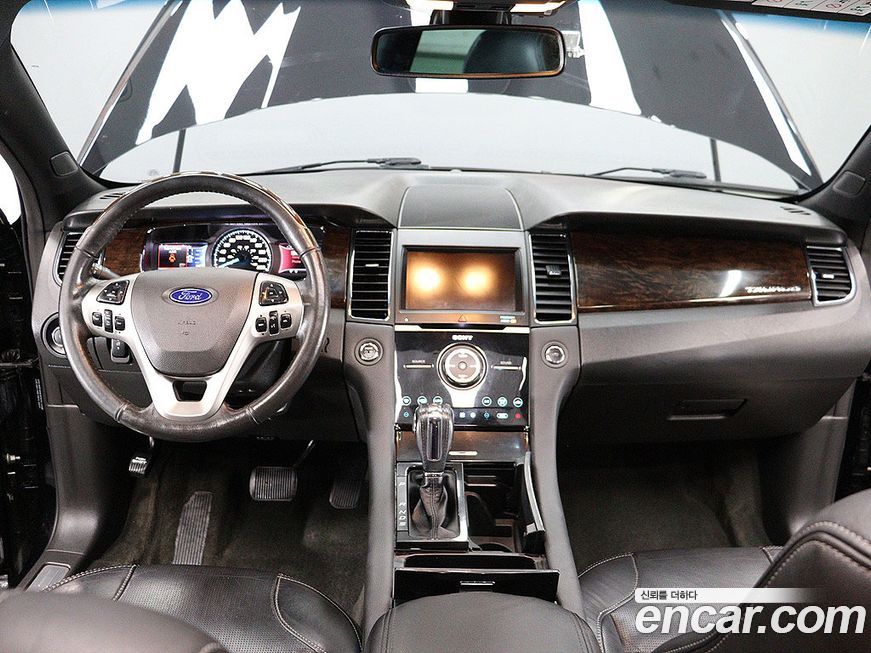 Ford Taurus 2016