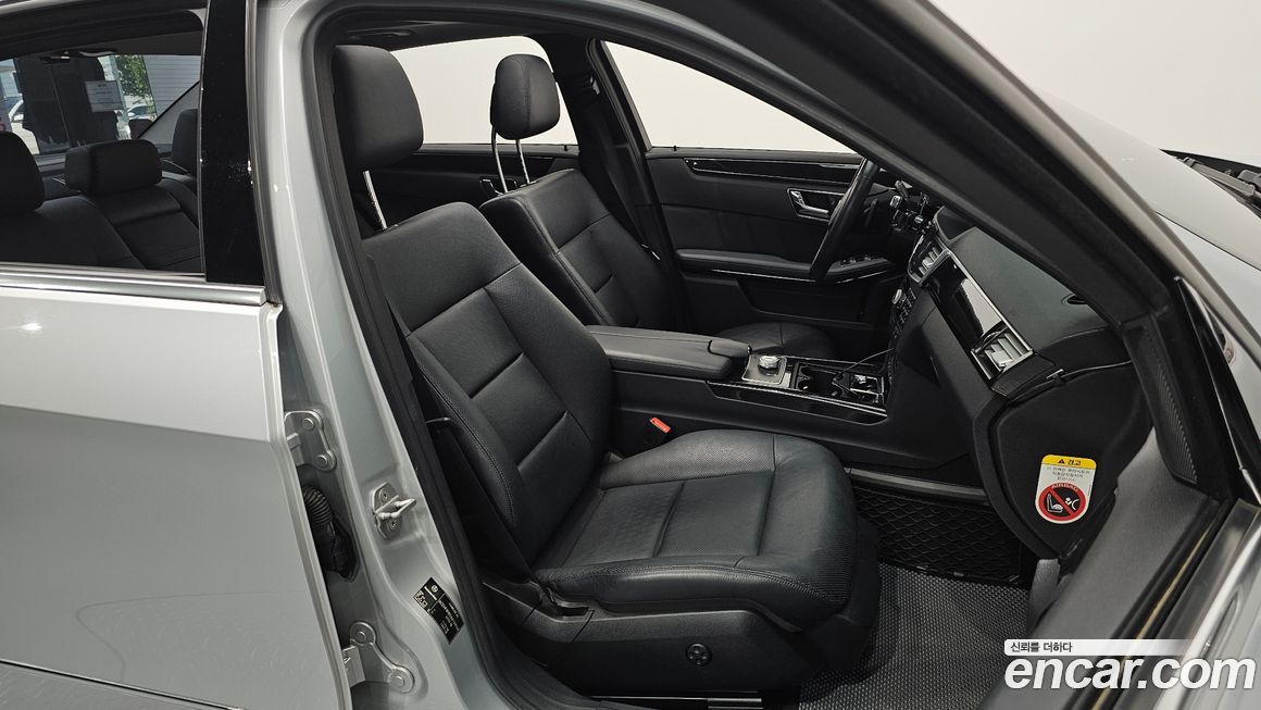 Mercedes-Benz E-Class 2010