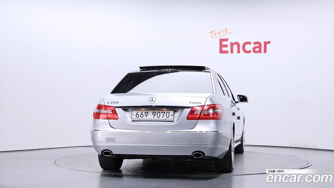 Mercedes-Benz E-Class 2010