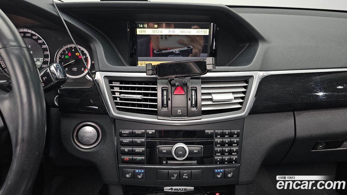 Mercedes-Benz E-Class 2010