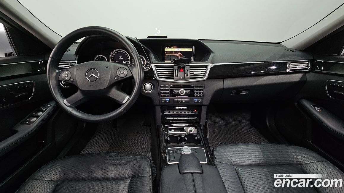 Mercedes-Benz E-Class 2010