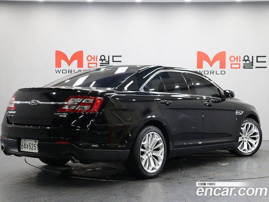 Ford Taurus 2016