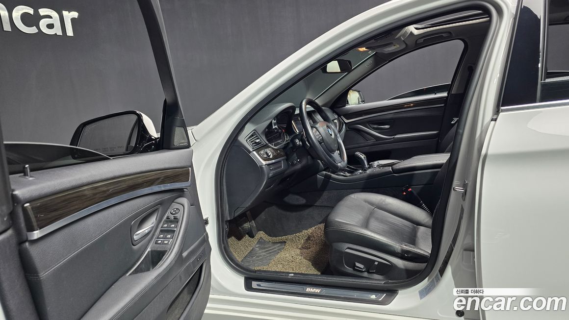 BMW 5-Series 2015