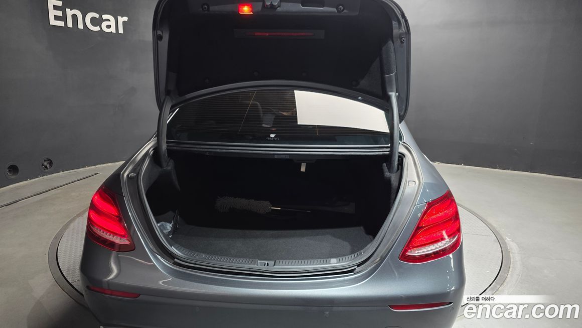 Mercedes-Benz E-Class 2019