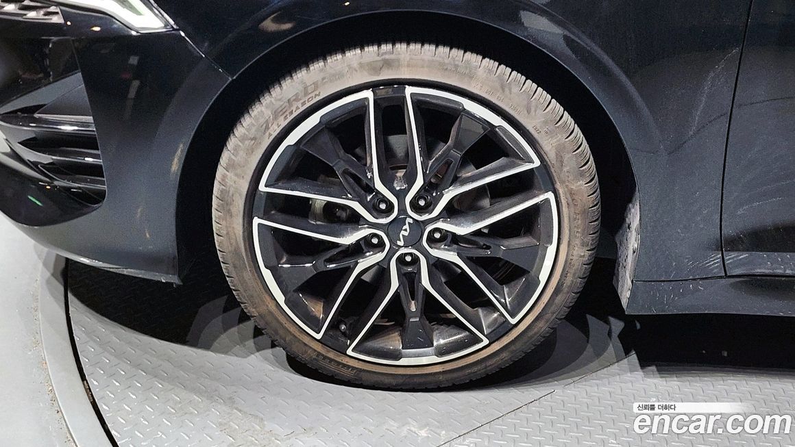 Kia K5 2023