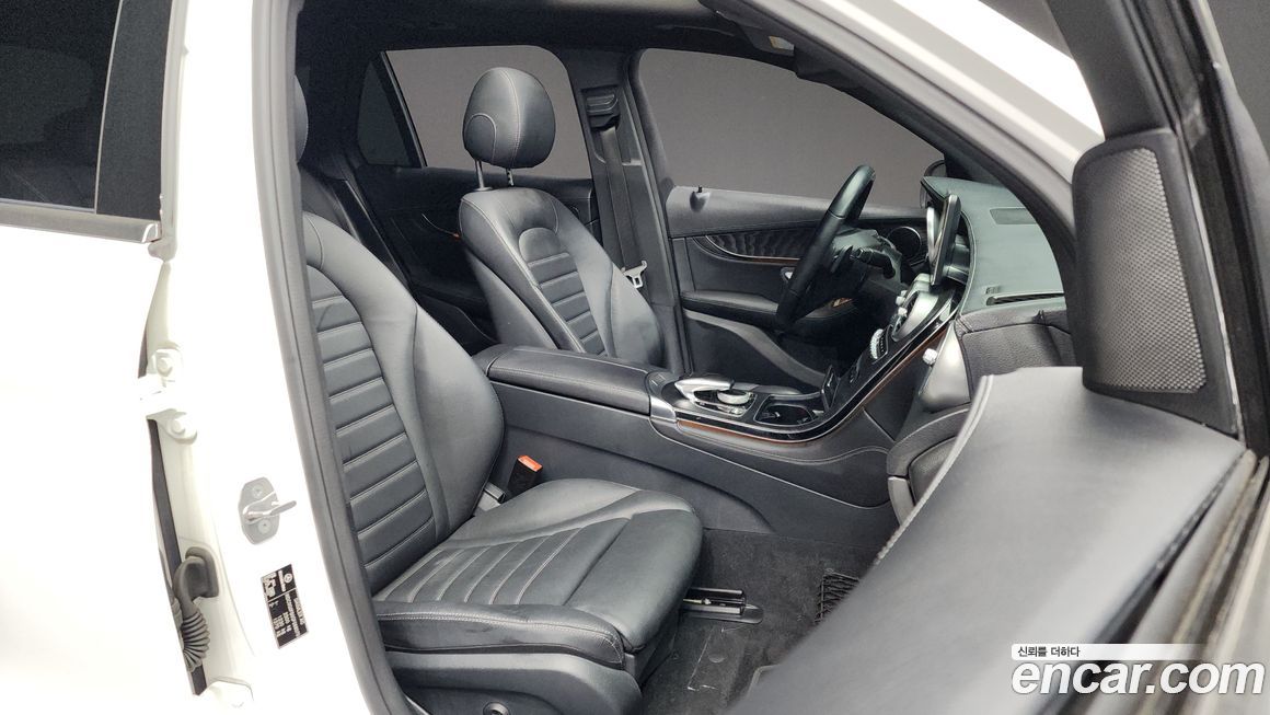 Mercedes-Benz GLC-Class 2016