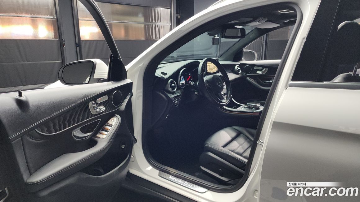 Mercedes-Benz GLC-Class 2016