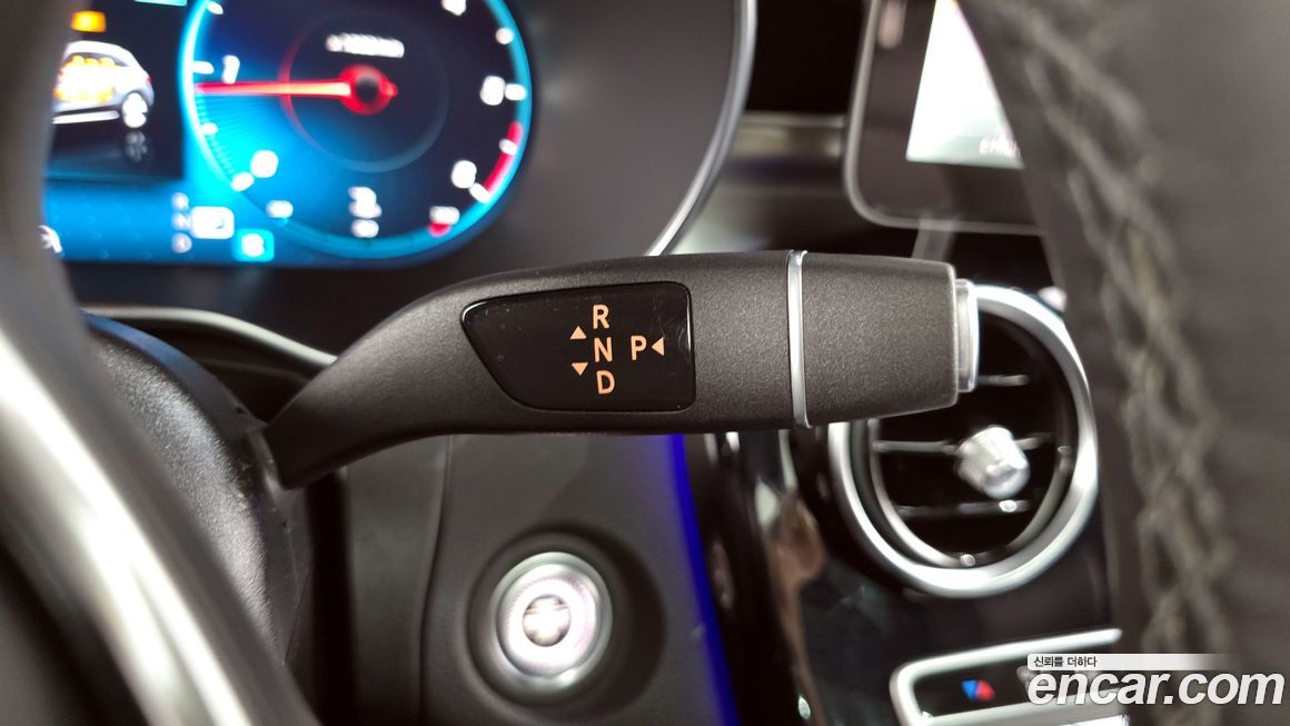 Mercedes-Benz GLC-Class 2021