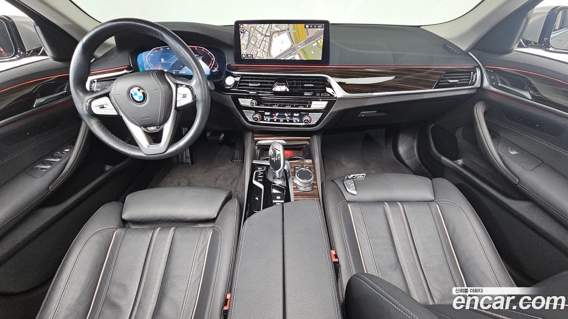 BMW 5-Series 2021