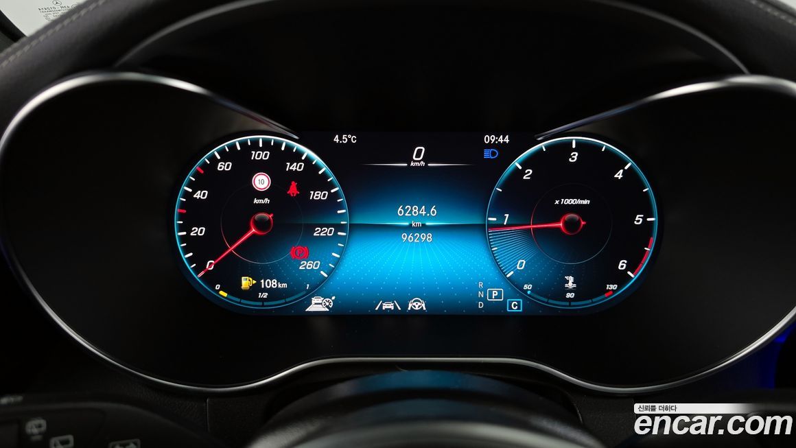 Mercedes-Benz GLC-Class 2021